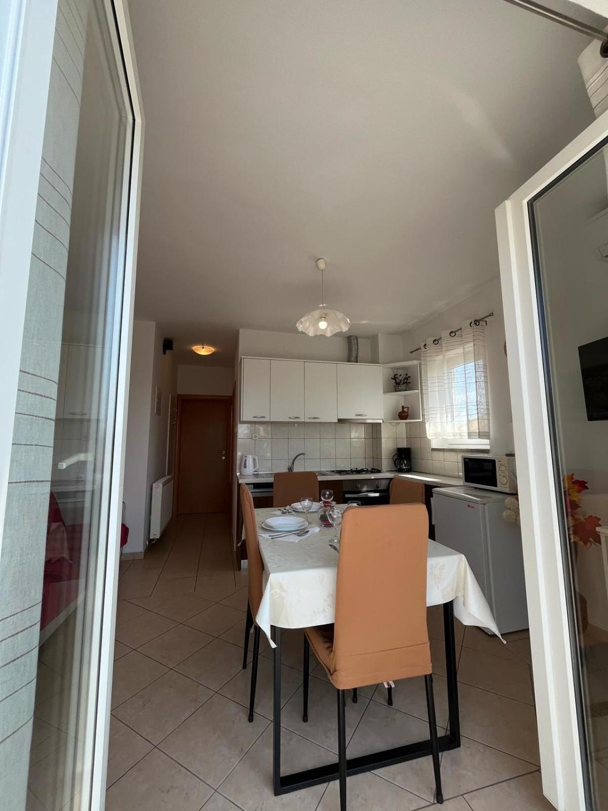 Apartments Nella Sveti Anton  Экстерьер фото