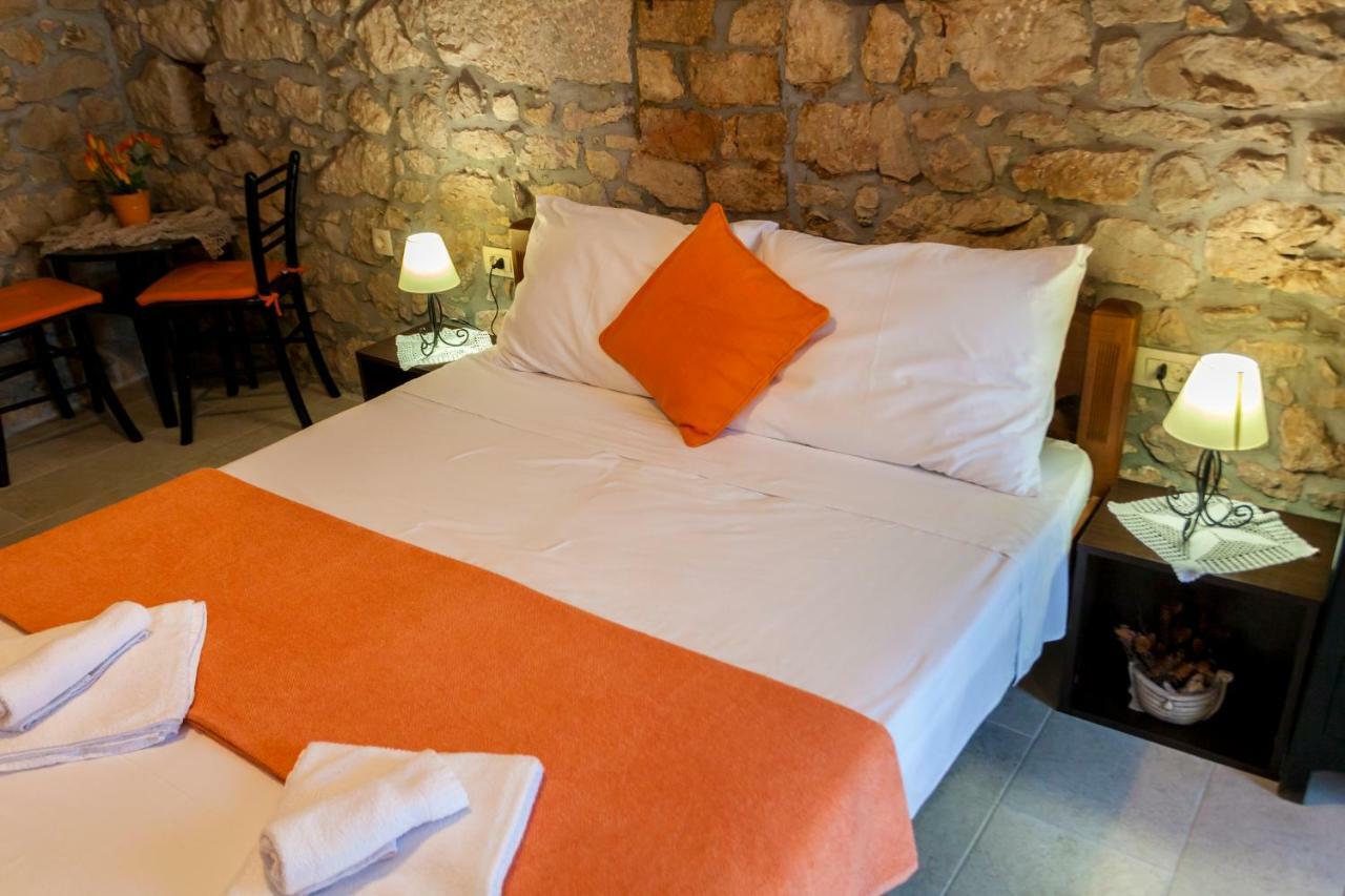 Apartments Nella Sveti Anton  Экстерьер фото